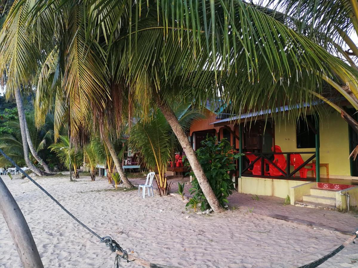 Rainbow Tioman Cottage Kampong Juara Extérieur photo